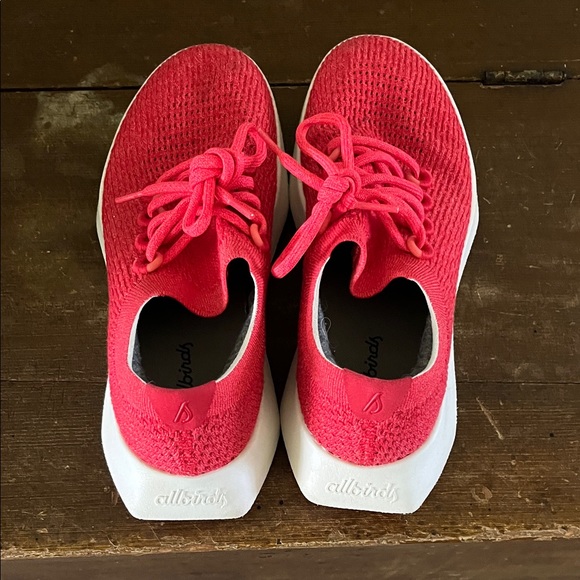 allbirds Shoes - allbirds Women's Red Knit Runners with White Sole